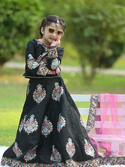 Soft Ivory Elegance Wedding Wear Lehenga Set