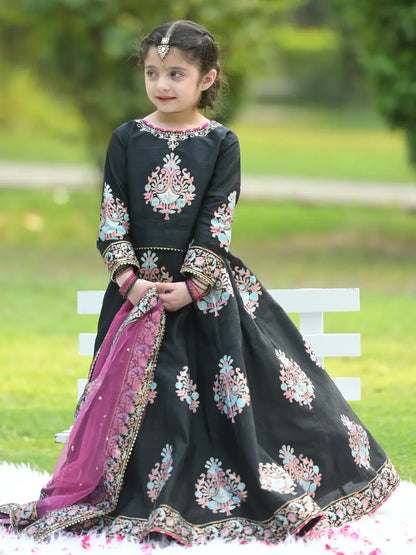 Soft Ivory Elegance Wedding Wear Lehenga Set