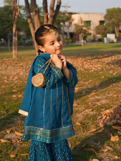 Aafreen Noor Regal Charm Set