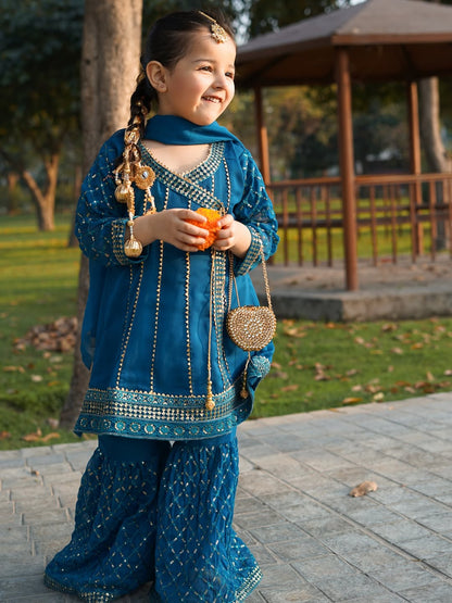 Aafreen Noor Regal Charm Set
