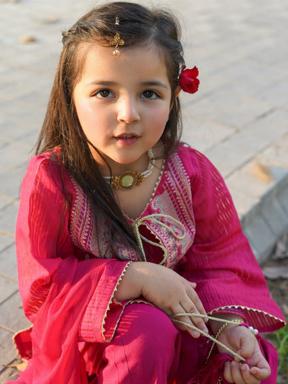 Zareen Noor Festive Kurta Set