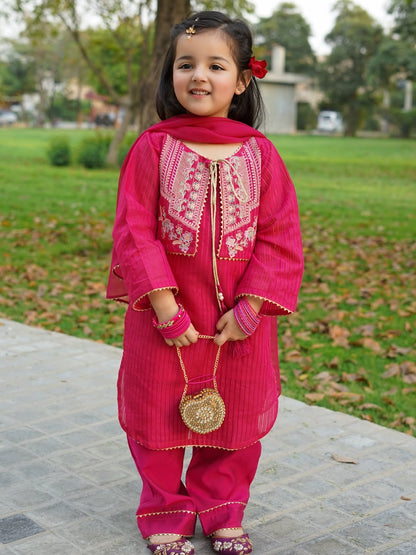 Zareen Noor Festive Kurta Set