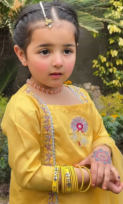 Elina Sunshine Charm Kurta Set
